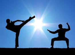 《权力的游戏》男主观战巴黎欧冠 与梅西夫妇合影