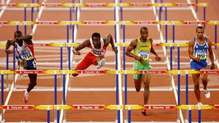 瑞吉·杰克逊（Reggie Jackson）在世界大赛单场击出三支全垒打，获封“十月先生”