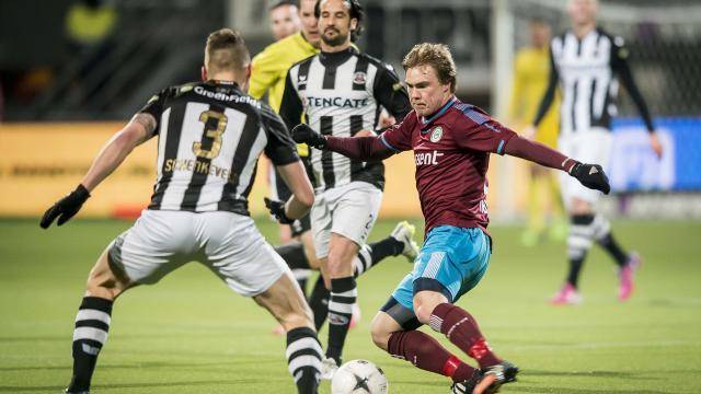 但她的表现 但她的表现